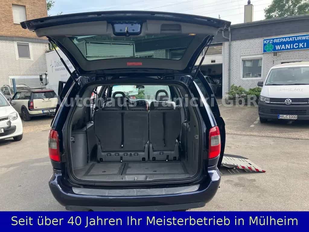Chrysler Grand Voyager Limited 2,8 el. Rollstuhlrampe 01/2007-photo-21