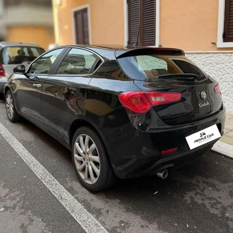 Alfa Romeo Giulietta 1.6 JTDm-2 105 CV Distincti 09/2014-photo-2