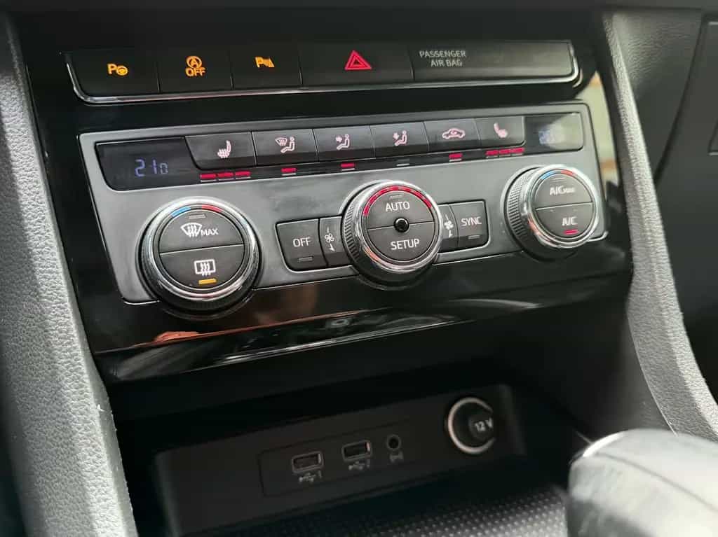 Seat Ateca Xcellence 1,4 TSI ACT DSG ALCANTARA/KAMERA 02/2018-photo-17