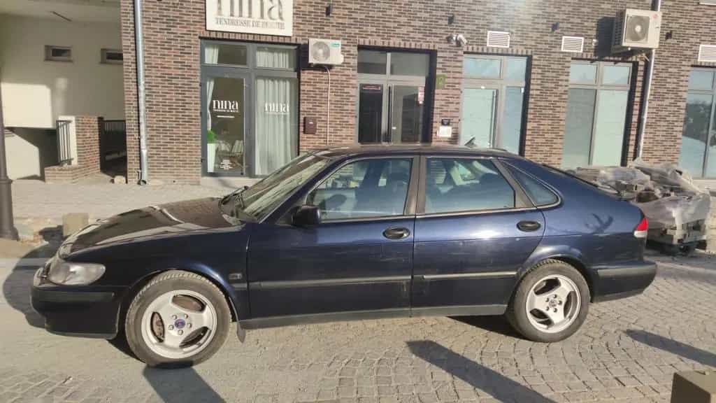 Saab 9-3 2.0t 05/2001-photo-0