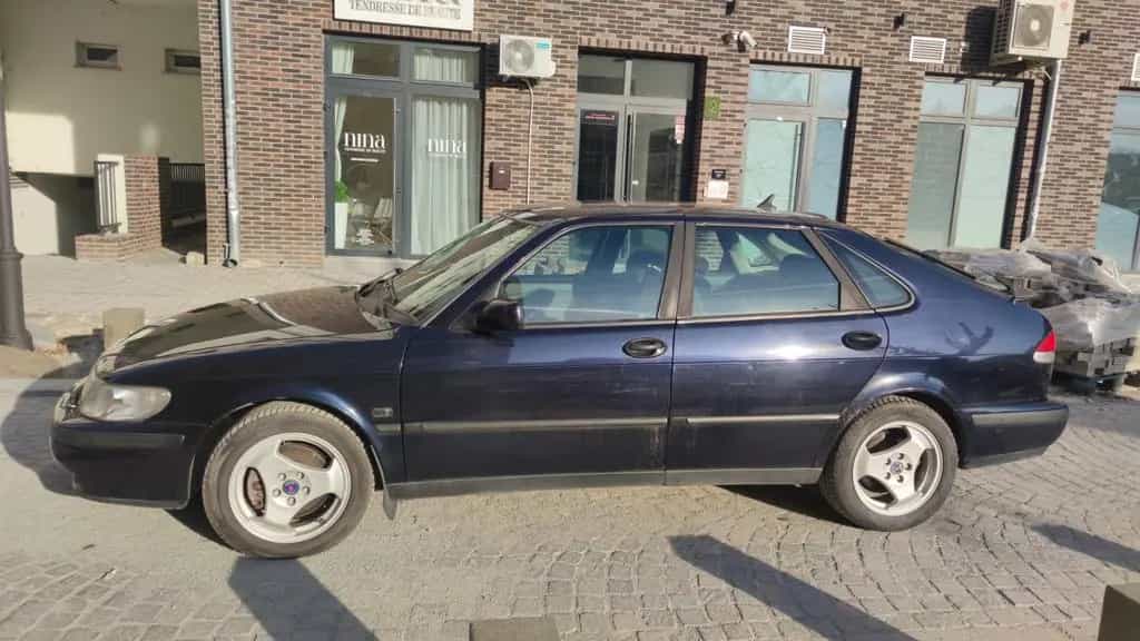 Saab 9-3 2.0t 05/2001-photo-3