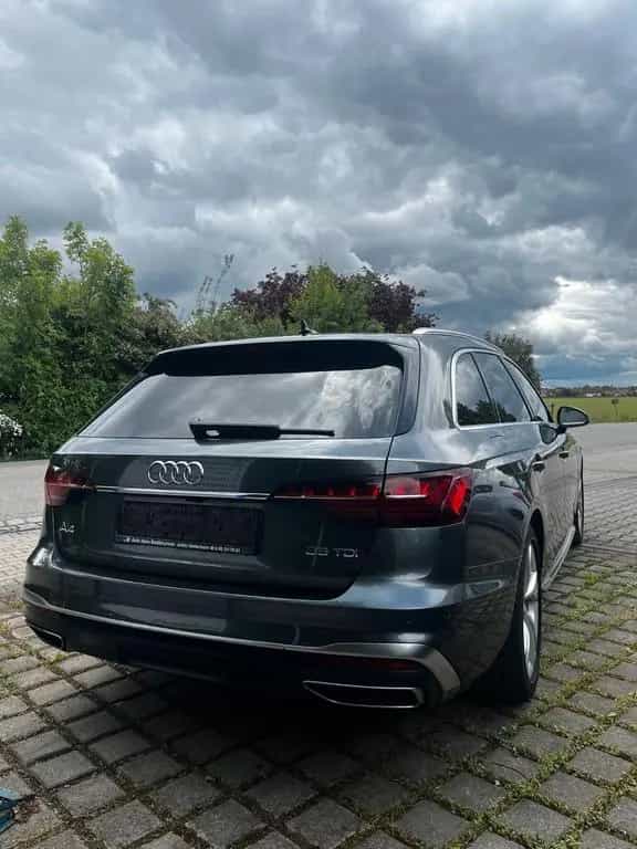 Audi A4 Avant 35 TDI S line 01/2021-photo-3