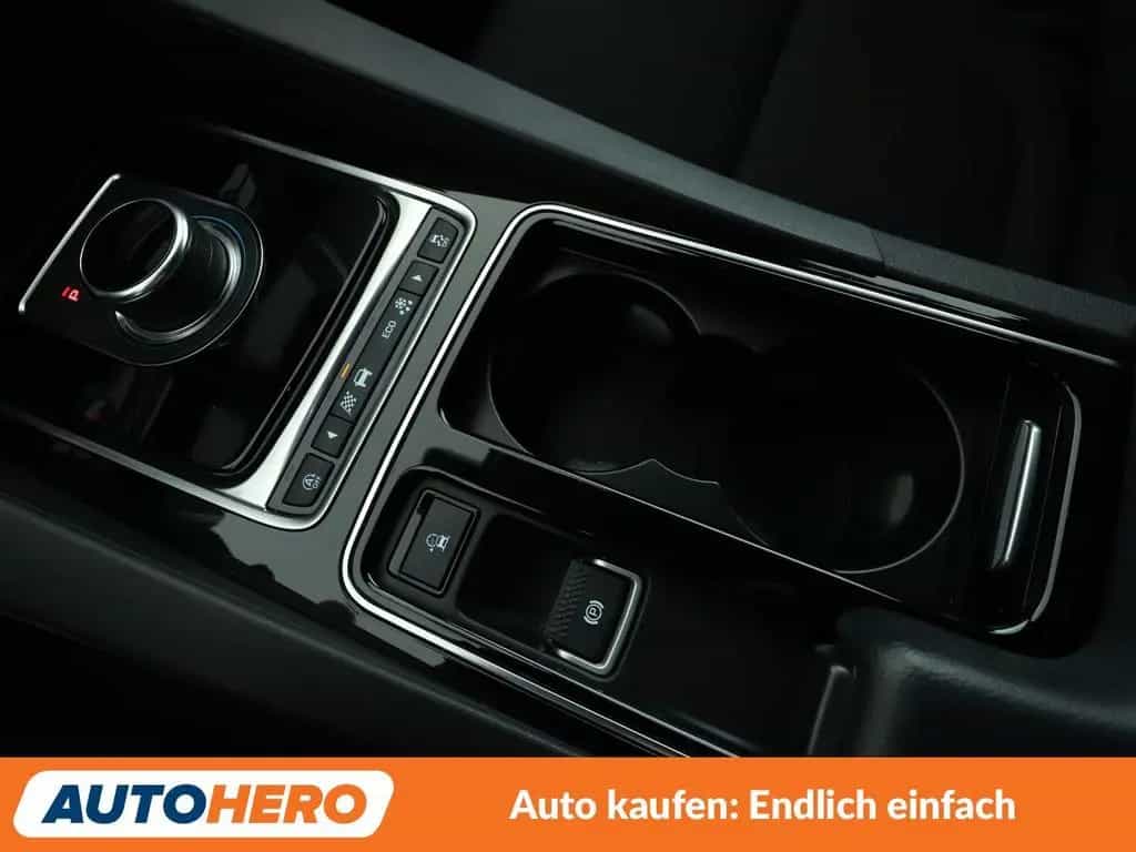 Jaguar F-Pace 25t Pure AWD Aut.*NAVI*ACC*CAM*PDC*SHZ* 01/2020-photo-23