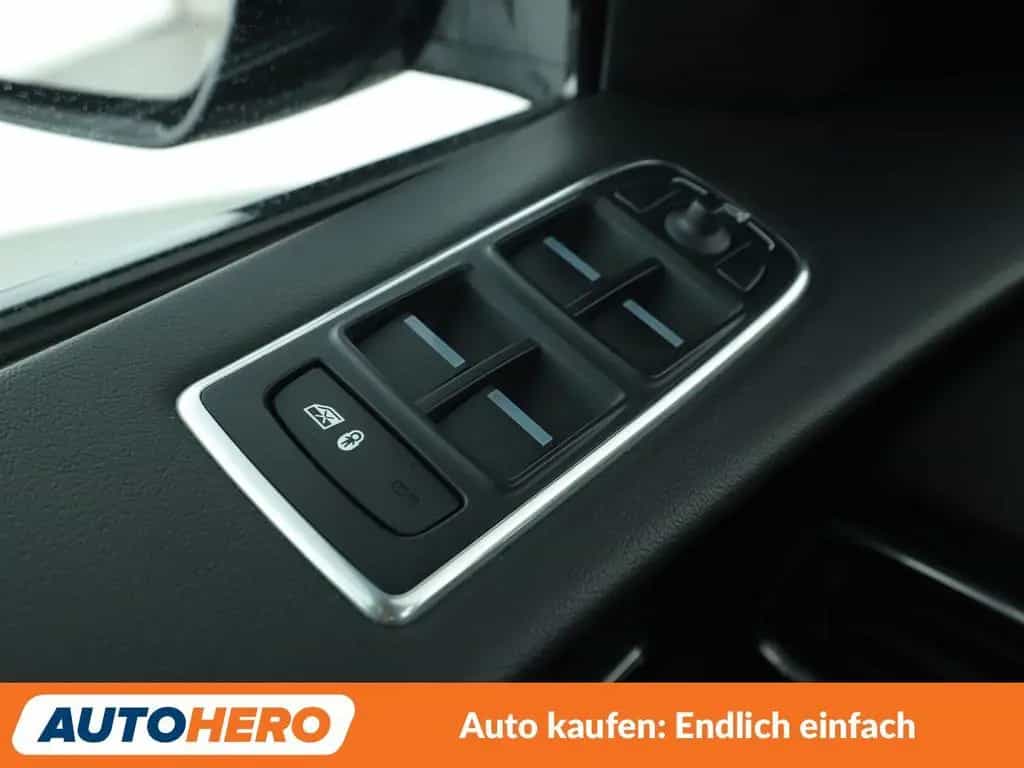 Jaguar F-Pace 25t Pure AWD Aut.*NAVI*ACC*CAM*PDC*SHZ* 01/2020-photo-24