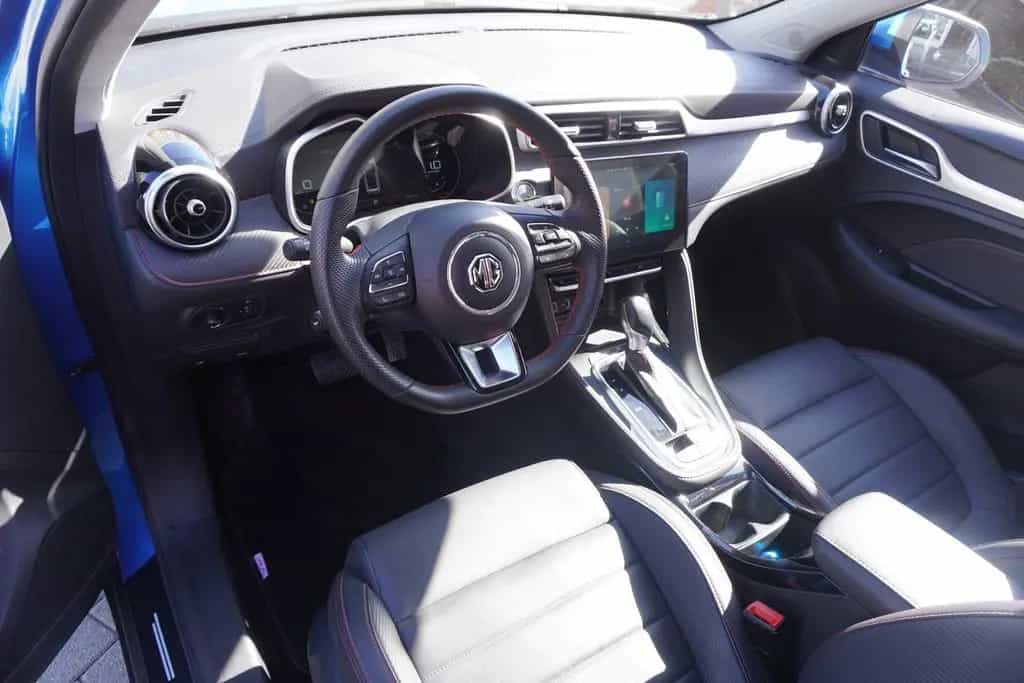 MG ZS 1.0 T-GDI Luxury Aut. LED Navi 360° Tempomat 06/2024-photo-10