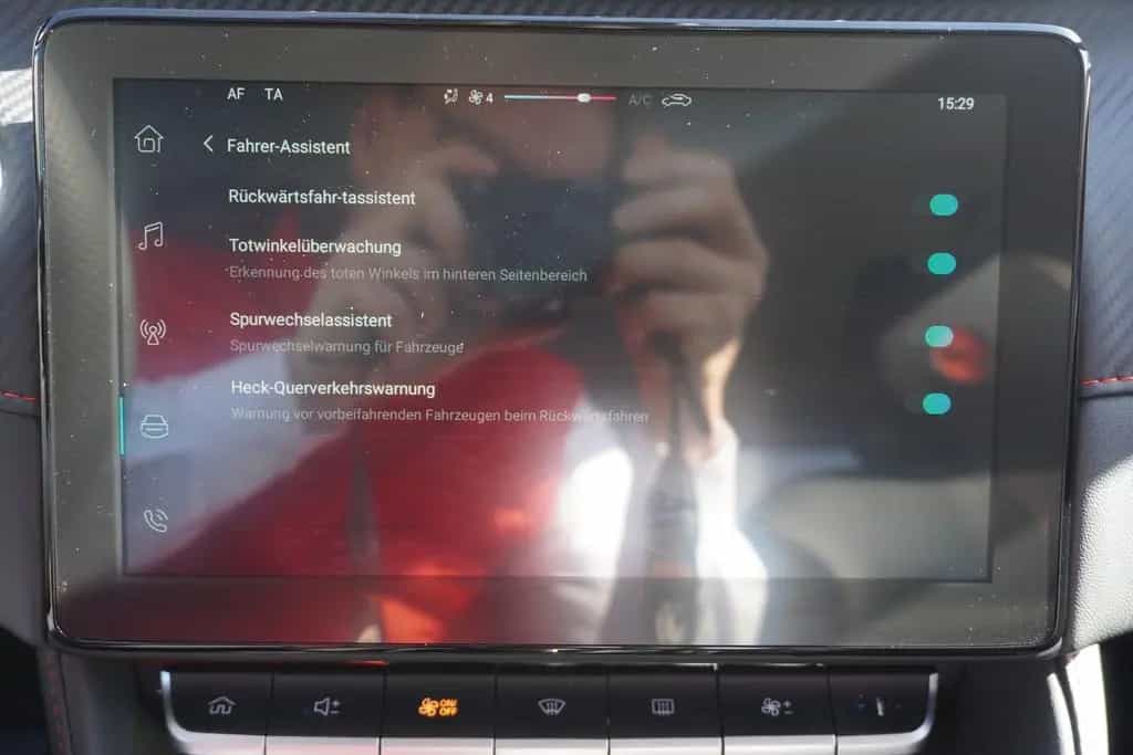 MG ZS 1.0 T-GDI Luxury Aut. LED Navi 360° Tempomat 06/2024-photo-14