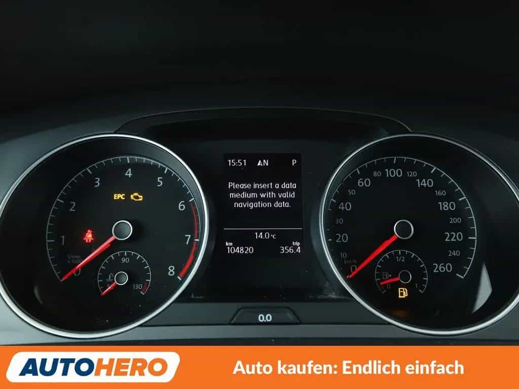 Volkswagen Golf VII 1.2 TSI Lounge BlueMotion Tech Aut.*NAV 07/2015-photo-19