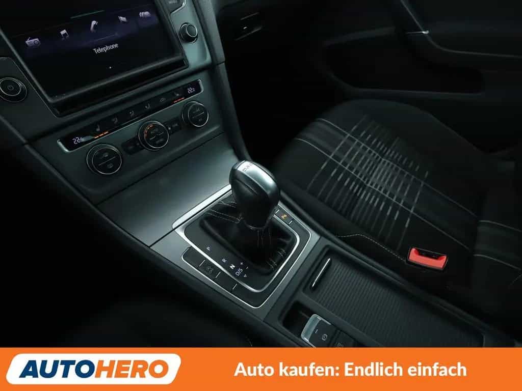 Volkswagen Golf VII 1.2 TSI Lounge BlueMotion Tech Aut.*NAV 07/2015-photo-24