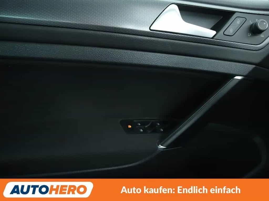Volkswagen Golf VII 1.2 TSI Lounge BlueMotion Tech Aut.*NAV 07/2015-photo-26
