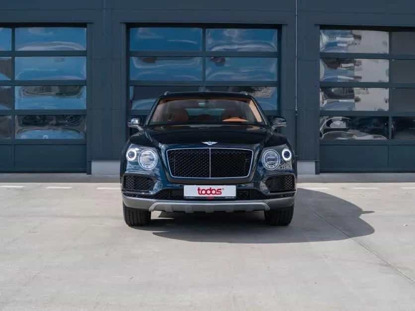 Bentley Bentayga 4.0 V8 Diesel 4WD*ONYX/NEWMARKET TAN 10/2017-photo-2