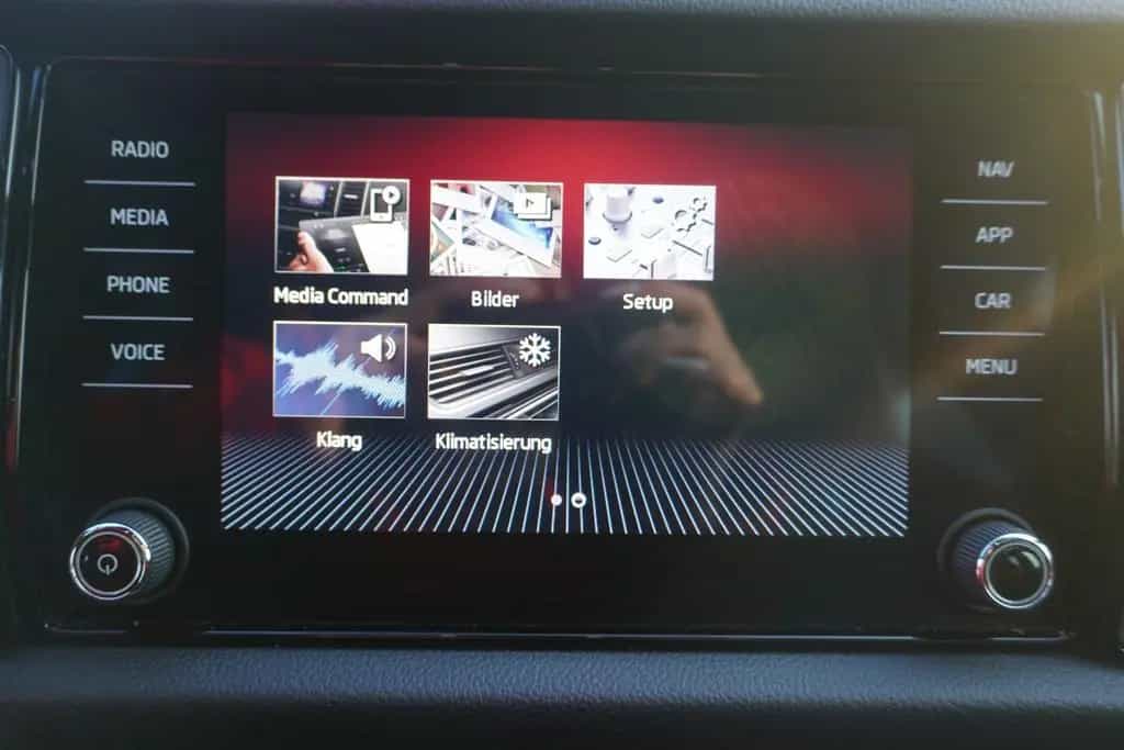 Skoda Kodiaq 1.5 TSI Sportline ACC 7-Sitzer AHK Kamera 08/2020-photo-27