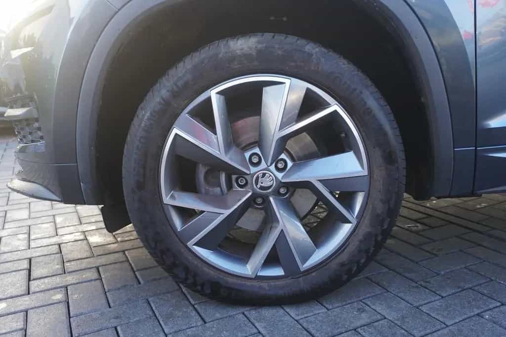 Skoda Kodiaq 1.5 TSI Sportline ACC 7-Sitzer AHK Kamera 08/2020-photo-37