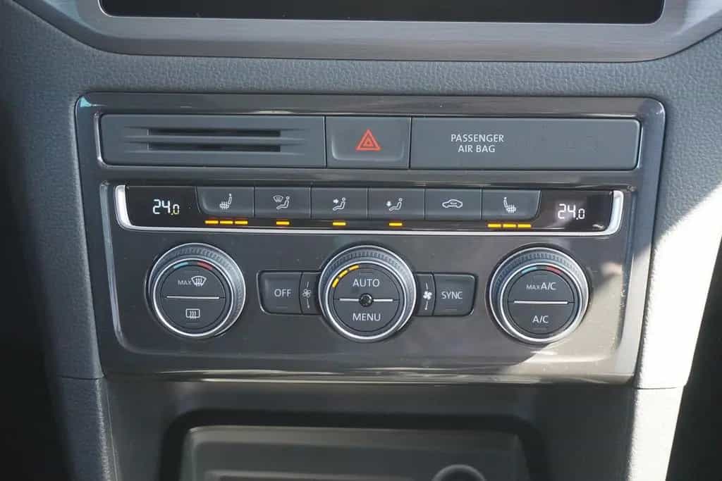 Volkswagen Golf Sportsvan VII 1.5 TSI LED ACC AHK PDC 07/2019-photo-17