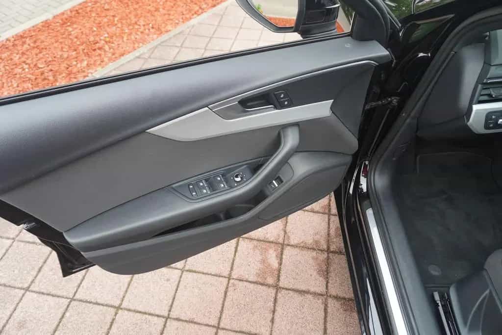 Audi A4 Avant 45 2.0 TFSI quattro S-Tronic LED Kamera 02/2022-photo-19