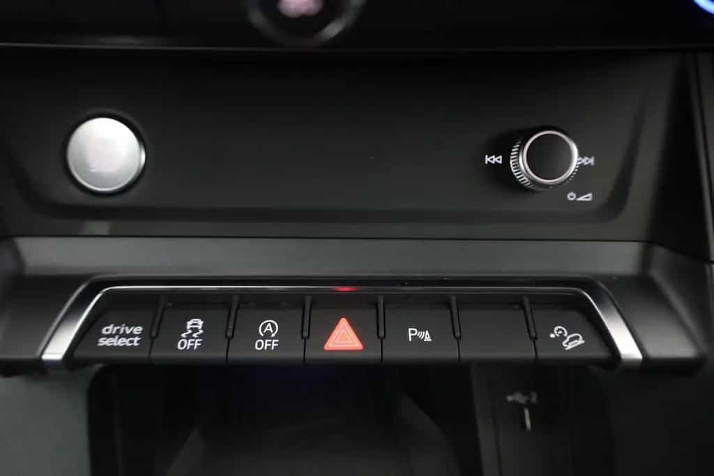 Audi Q3 Sportback 45 TFSI quattro S-Line LED Navi PDC 05/2020-photo-12