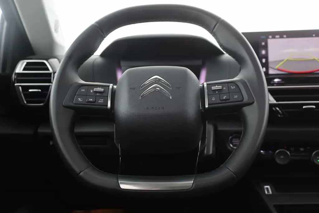 Citroën C4 PureTech 130 Aut. LED ACC Navi Pano 07/2024-photo-14