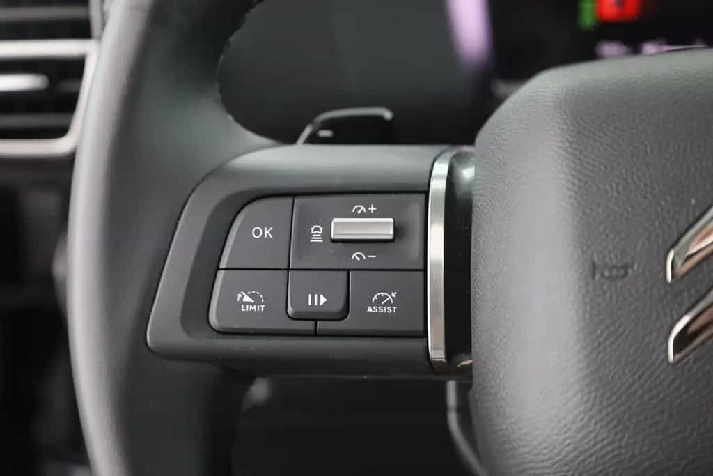 Citroën C4 PureTech 130 Aut. LED ACC Navi Pano 07/2024-photo-16