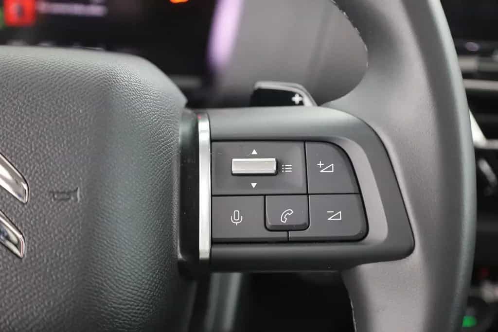 Citroën C4 PureTech 130 Aut. LED ACC Navi Pano 07/2024-photo-17