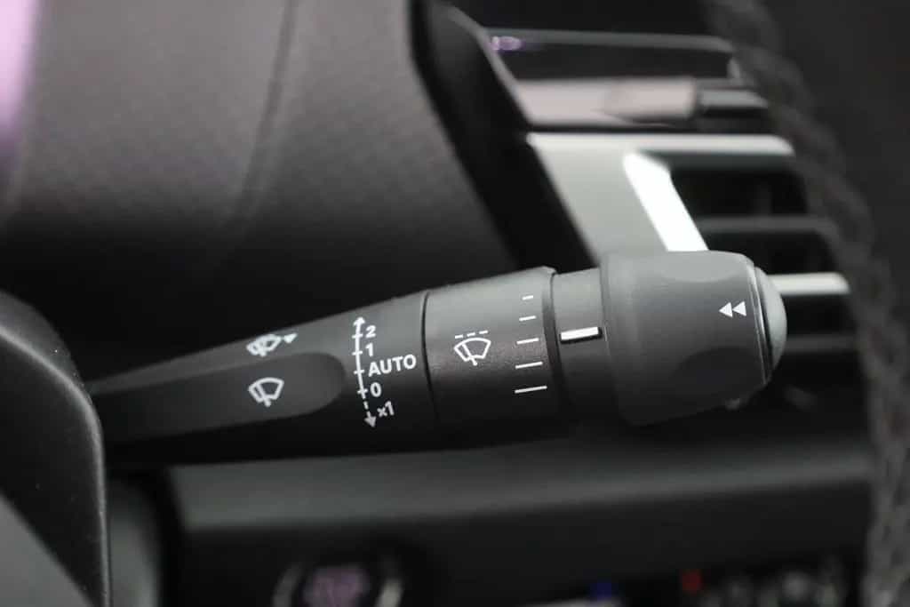 Citroën C4 PureTech 130 Aut. LED ACC Navi Pano 07/2024-photo-19