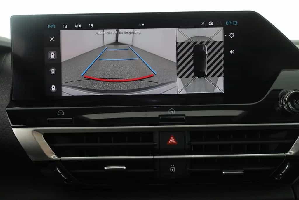 Citroën C4 PureTech 130 Aut. LED ACC Navi Pano 07/2024-photo-26