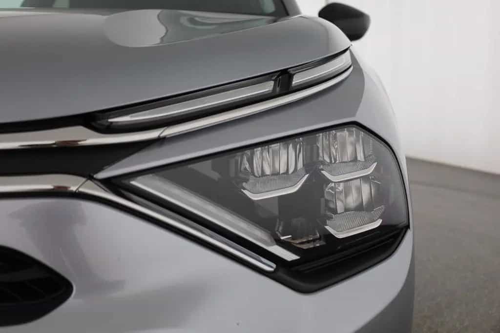Citroën C4 PureTech 130 Aut. LED ACC Navi Pano 07/2024-photo-29