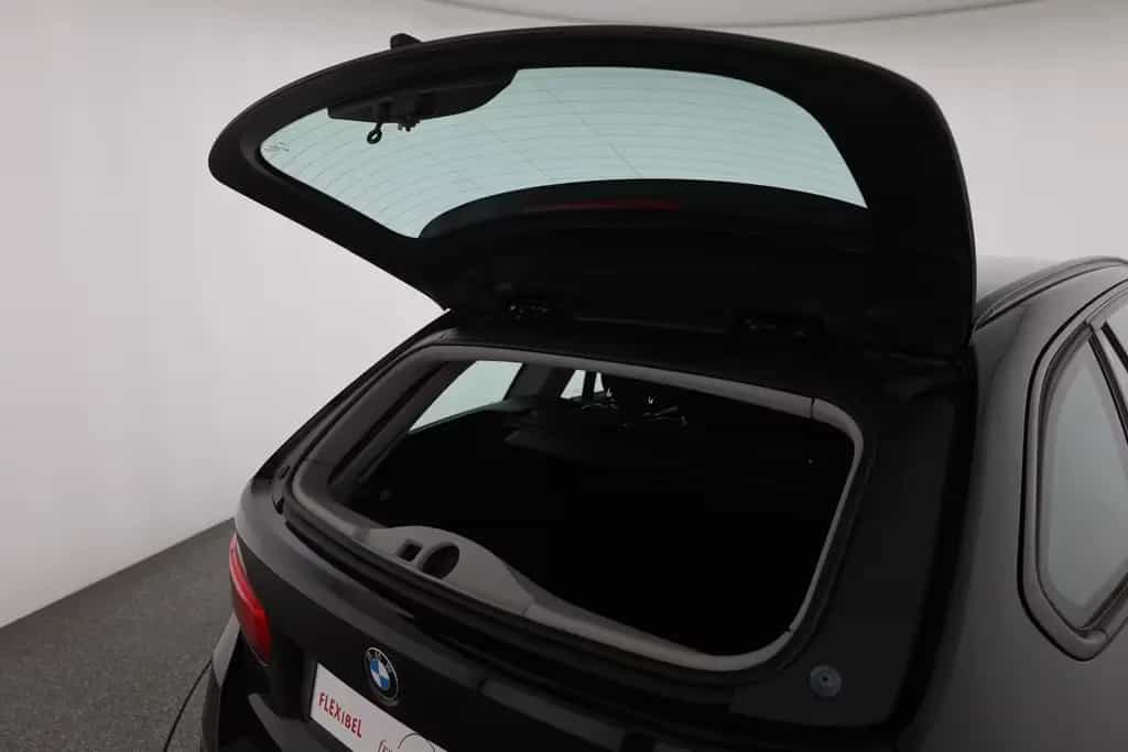 BMW 320 i Touring Sport Line LED Navi Sitzheizung PDC 03/2019-photo-27