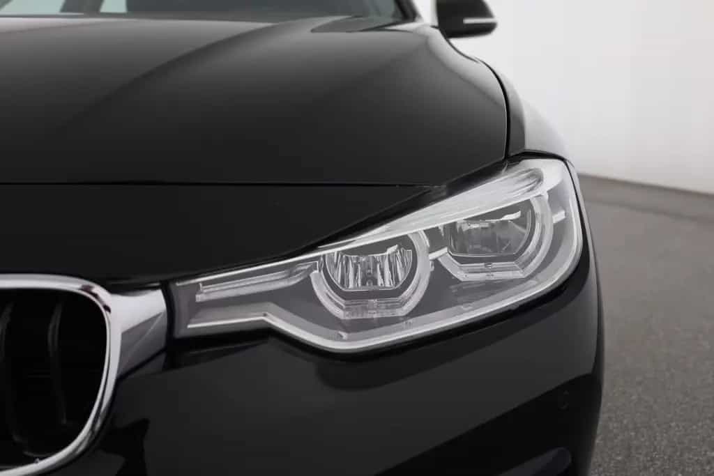 BMW 320 i Touring Sport Line LED Navi Sitzheizung PDC 03/2019-photo-29