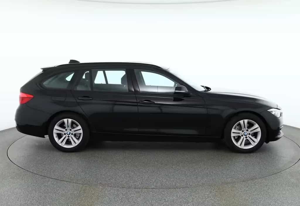 BMW 320 i Touring Sport Line LED Navi Sitzheizung PDC 03/2019-photo-5