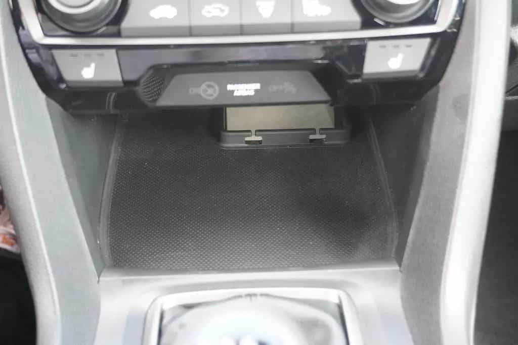 Honda Civic 1.0 Comfort Navi ACC Klimaaut. USB 04/2018-photo-26