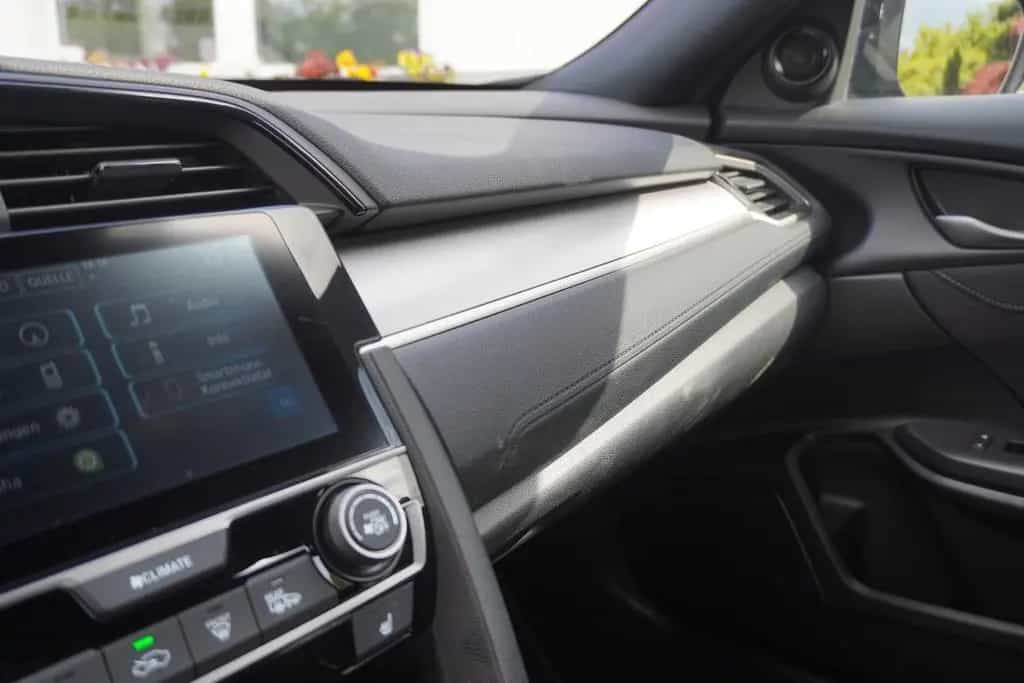 Honda Civic 1.0 Comfort Navi ACC Klimaaut. USB 04/2018-photo-30