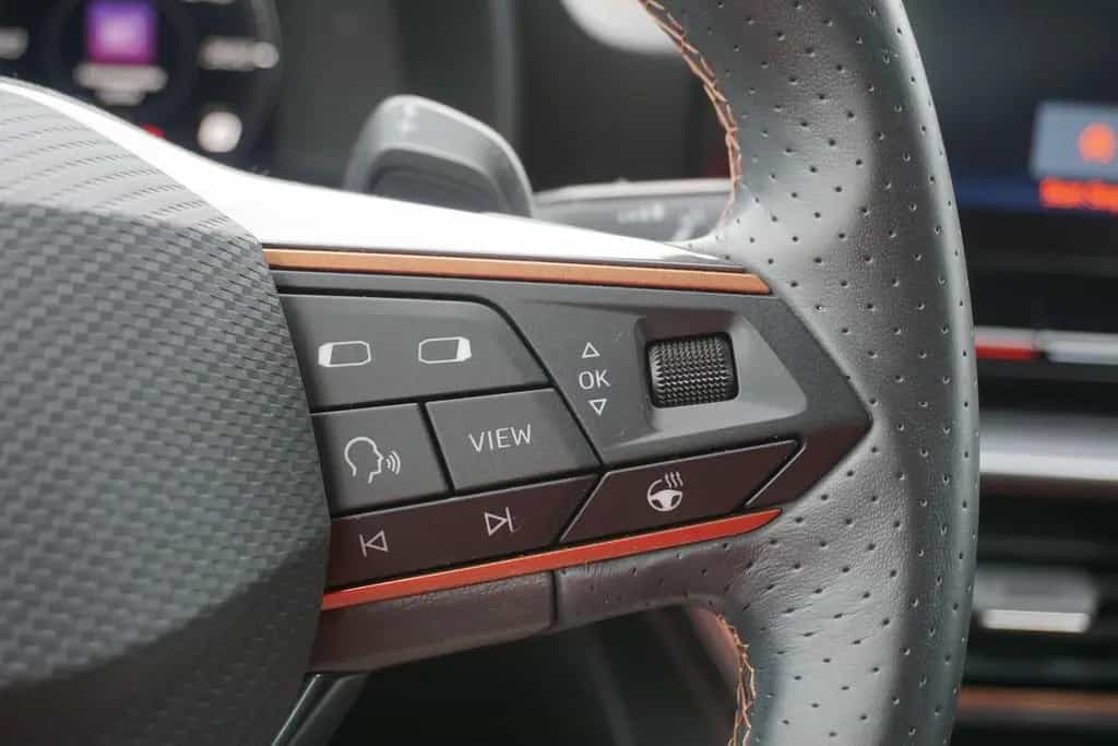 Cupra Formentor 1.5 TSI LED ACC Kamera Teilleder DAB 02/2023-photo-21