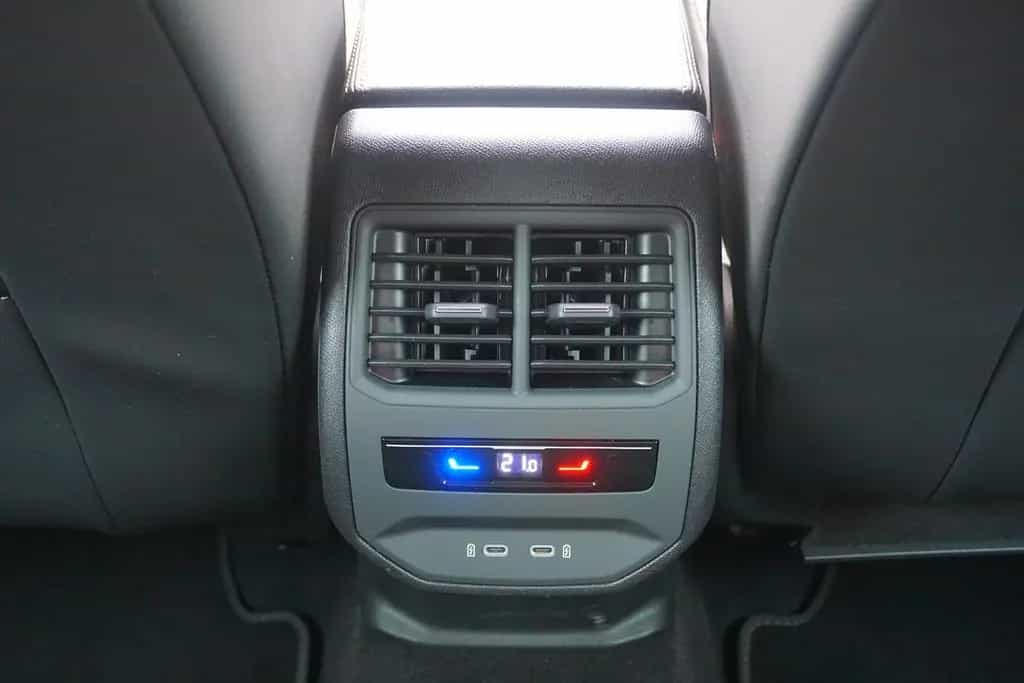 Cupra Formentor 1.5 TSI LED ACC Kamera Teilleder DAB 02/2023-photo-32