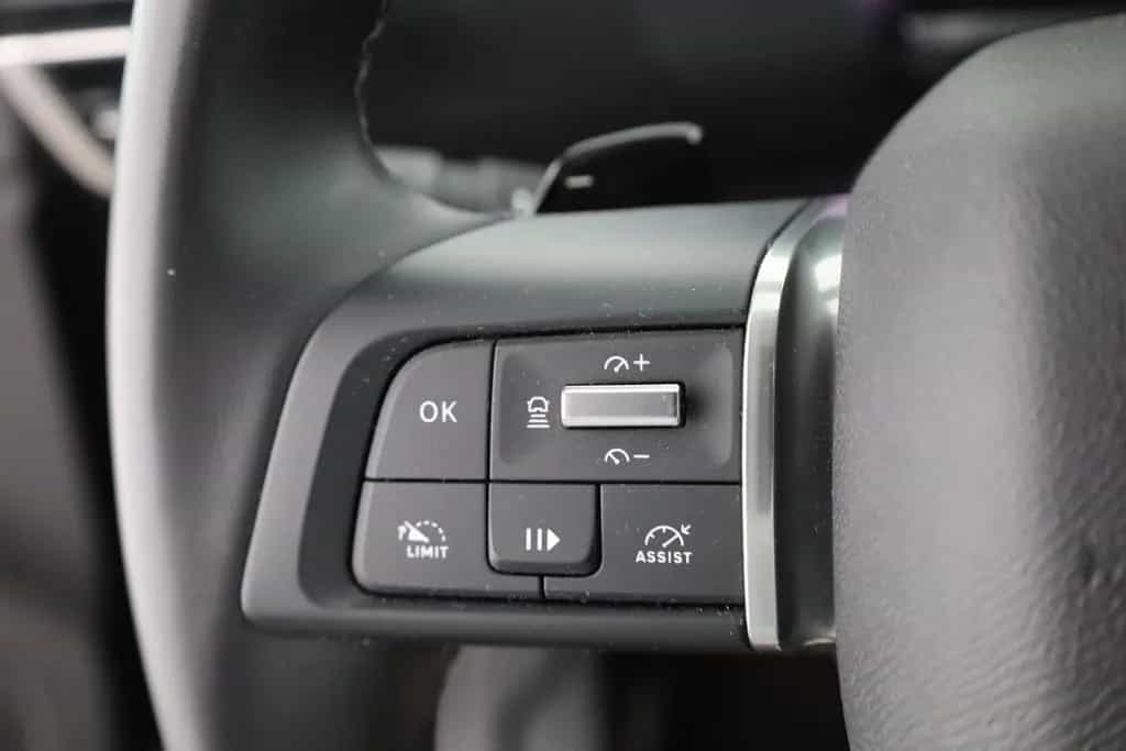Citroën C4 PureTech 130 Aut. LED ACC Navi Pano 06/2024-photo-15