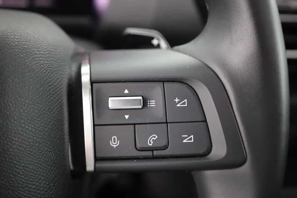 Citroën C4 PureTech 130 Aut. LED ACC Navi Pano 06/2024-photo-16