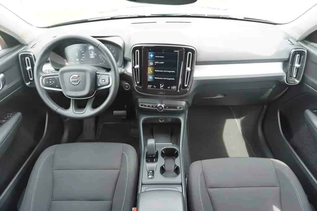 Volvo XC40 1.5 Momentum Pro Geartronic LED Navi AHK 08/2021-photo-13