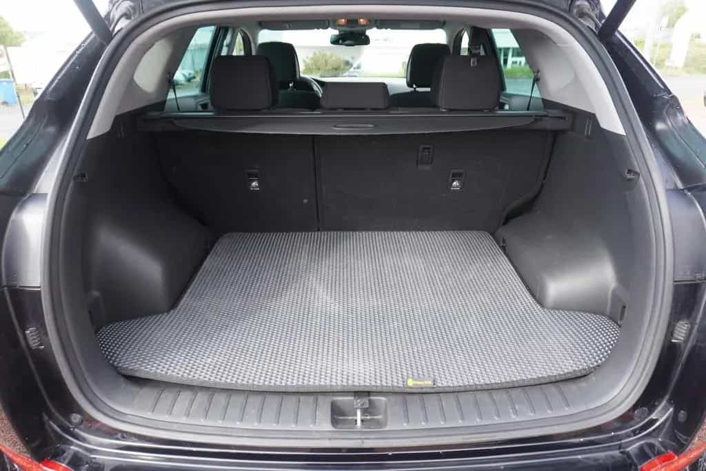 Hyundai TUCSON 1.6 T-GDI Premium 4WD LED PDC Kamera Navi 05/2017-photo-12