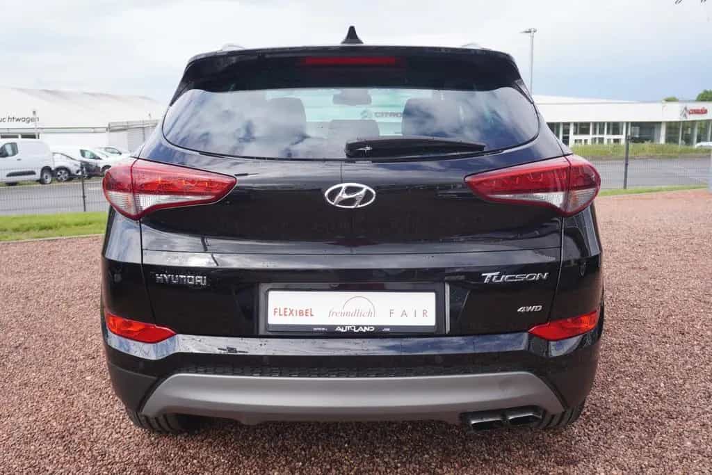 Hyundai TUCSON 1.6 T-GDI Premium 4WD LED PDC Kamera Navi 05/2017-photo-3