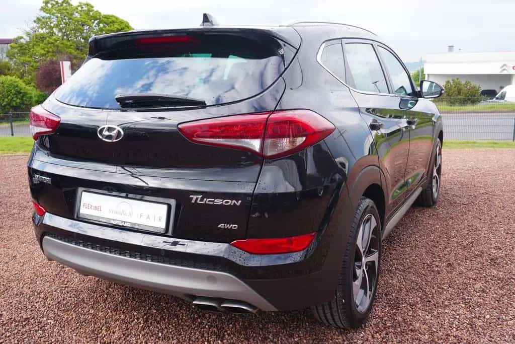 Hyundai TUCSON 1.6 T-GDI Premium 4WD LED PDC Kamera Navi 05/2017-photo-4