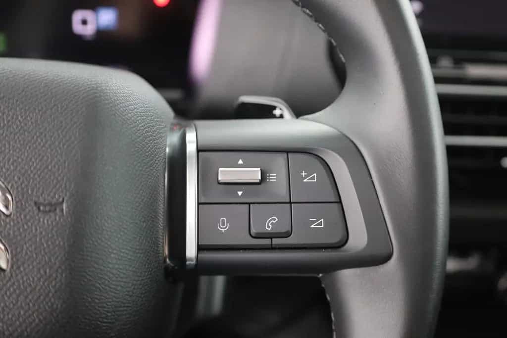 Citroën C4 PureTech 130 Aut. LED ACC Navi Pano 08/2024-photo-16
