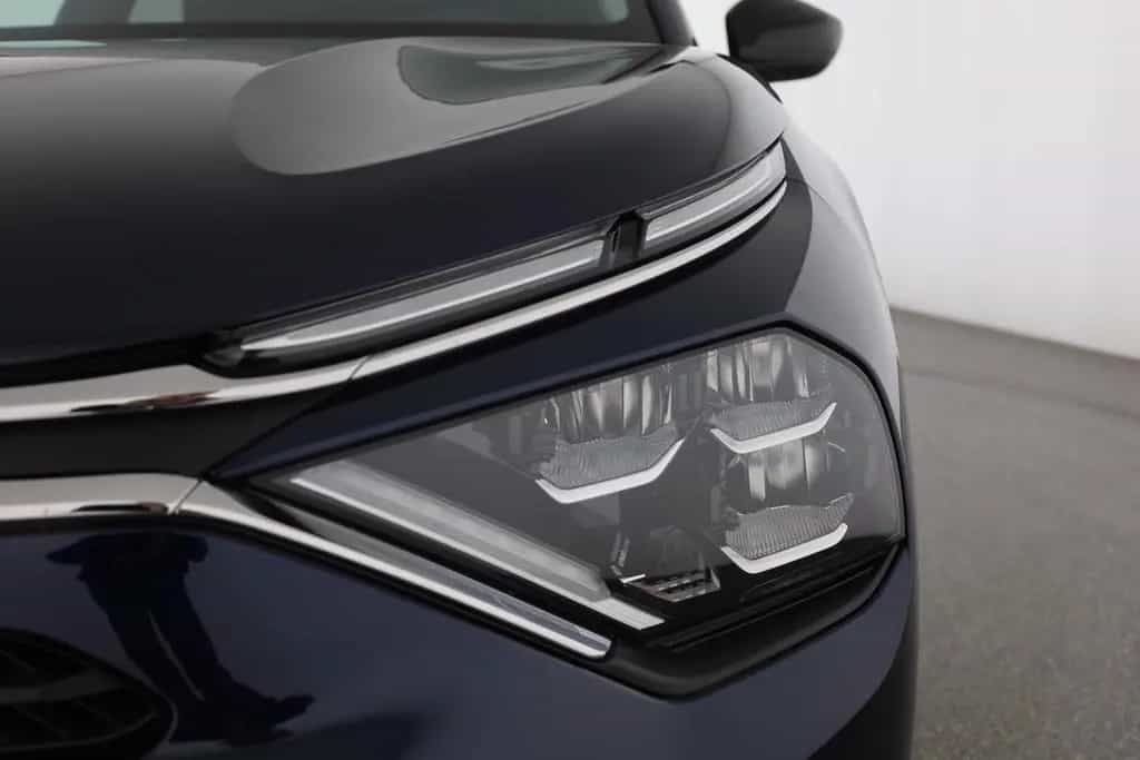 Citroën C4 PureTech 130 Aut. LED ACC Navi Pano 08/2024-photo-27