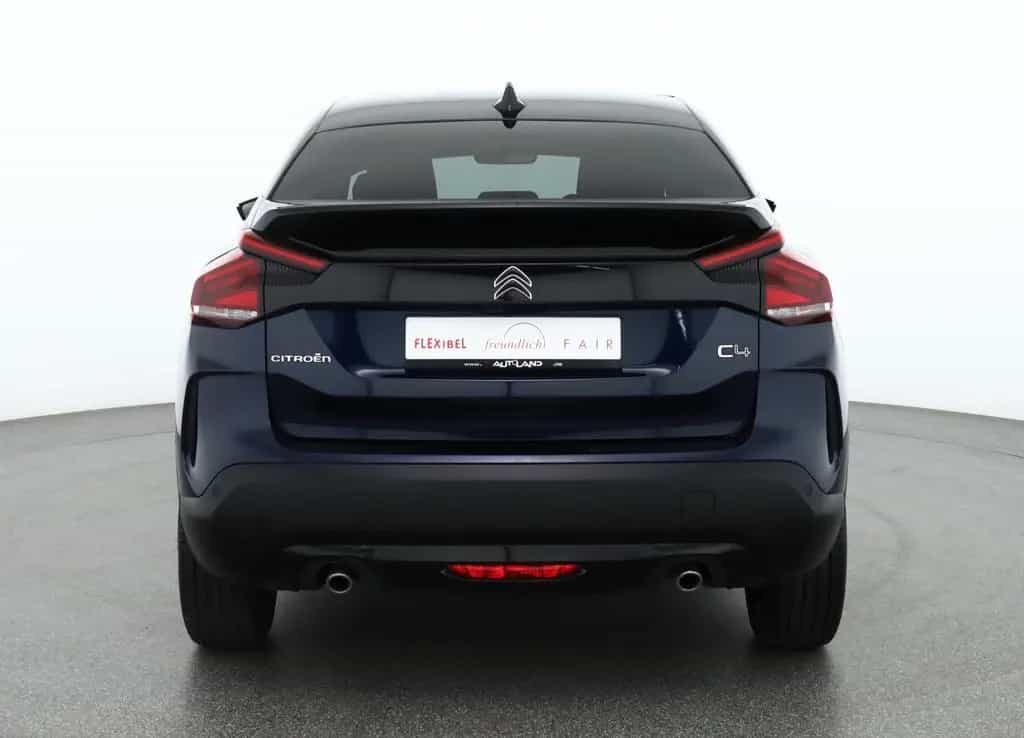 Citroën C4 PureTech 130 Aut. LED ACC Navi Pano 08/2024-photo-3