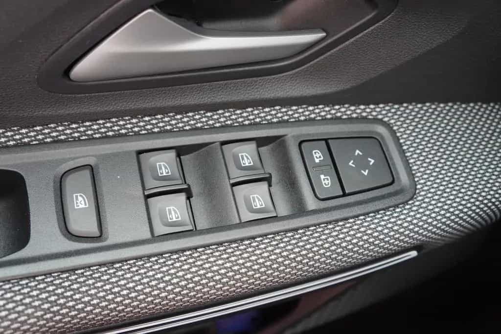 Dacia Jogger 1.0 TCE Extreme+ LED 7-Sitzer AHK Kamera 06/2023-photo-14