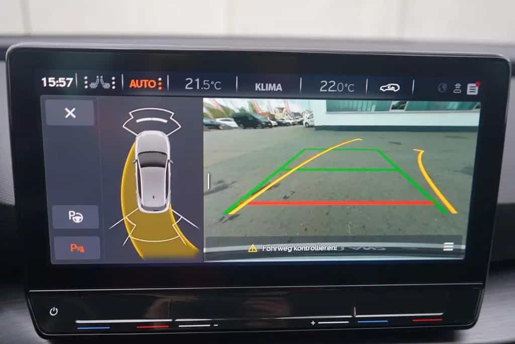 Cupra Leon 2.0 TSI DSG LED Navi SHZ Kam ACC VC 05/2023-photo-10
