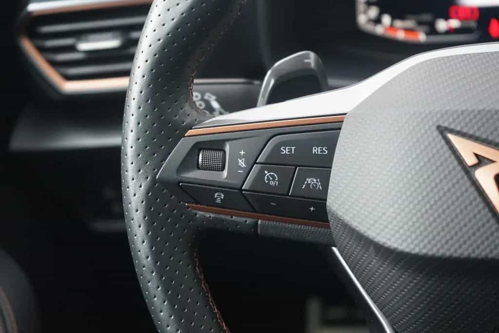 Cupra Leon 2.0 TSI DSG LED Navi SHZ Kam ACC VC 05/2023-photo-14