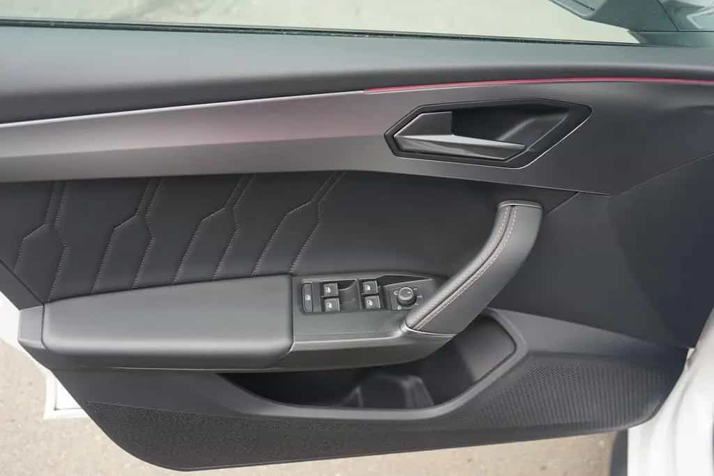 Cupra Leon 2.0 TSI DSG LED Navi SHZ Kam ACC VC 05/2023-photo-18
