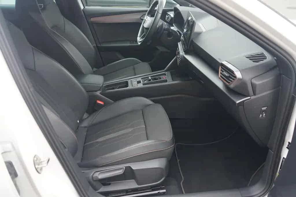 Cupra Leon 2.0 TSI DSG LED Navi SHZ Kam ACC VC 05/2023-photo-20