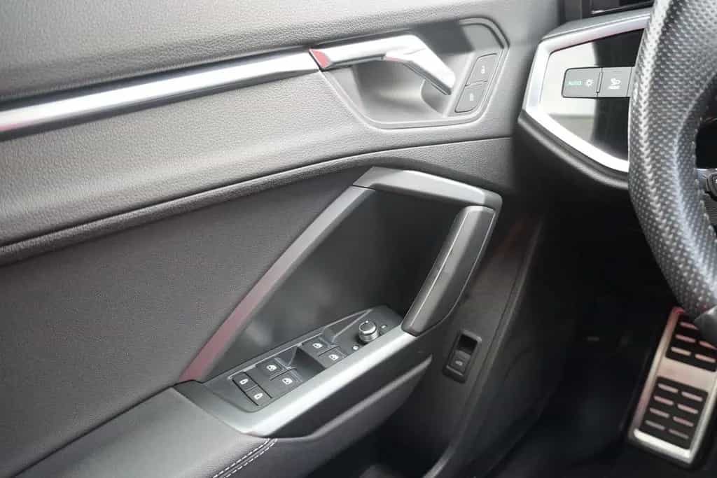 Audi Q3 Sportback 40 2.0 TDI quattro S-Line LED AHK 11/2020-photo-19