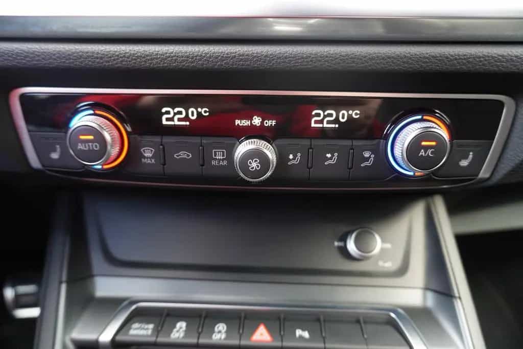Audi Q3 Sportback 40 2.0 TDI quattro S-Line LED AHK 11/2020-photo-30