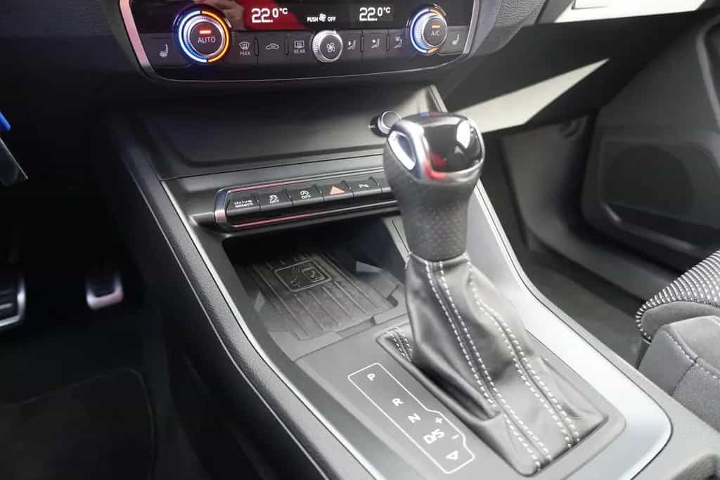 Audi Q3 Sportback 40 2.0 TDI quattro S-Line LED AHK 11/2020-photo-32
