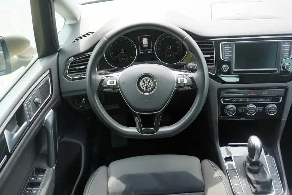 Volkswagen Golf Sportsvan 1.4 TSI DSG AAC Xenon Navi beh. F 06/2018-photo-7